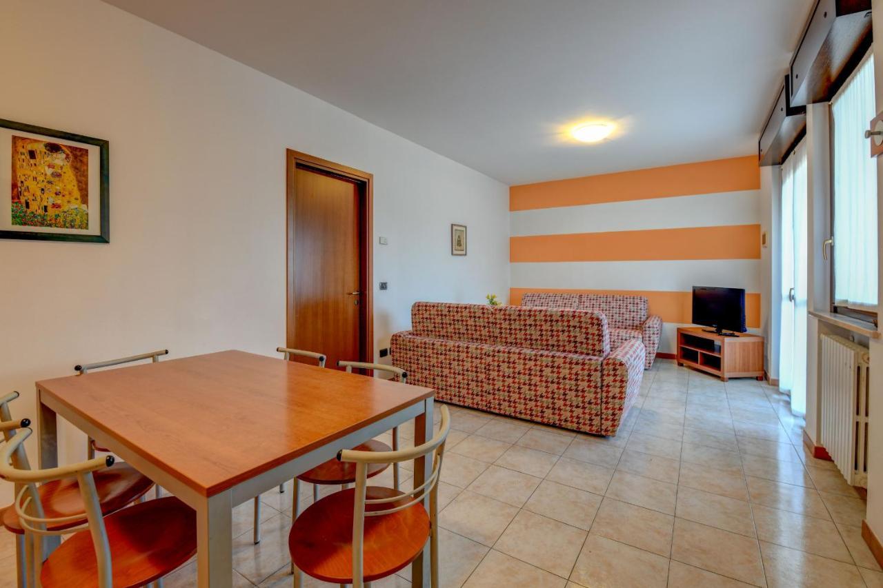 Residence Meridiana ペスキエーラ・デル・ガルダ エクステリア 写真