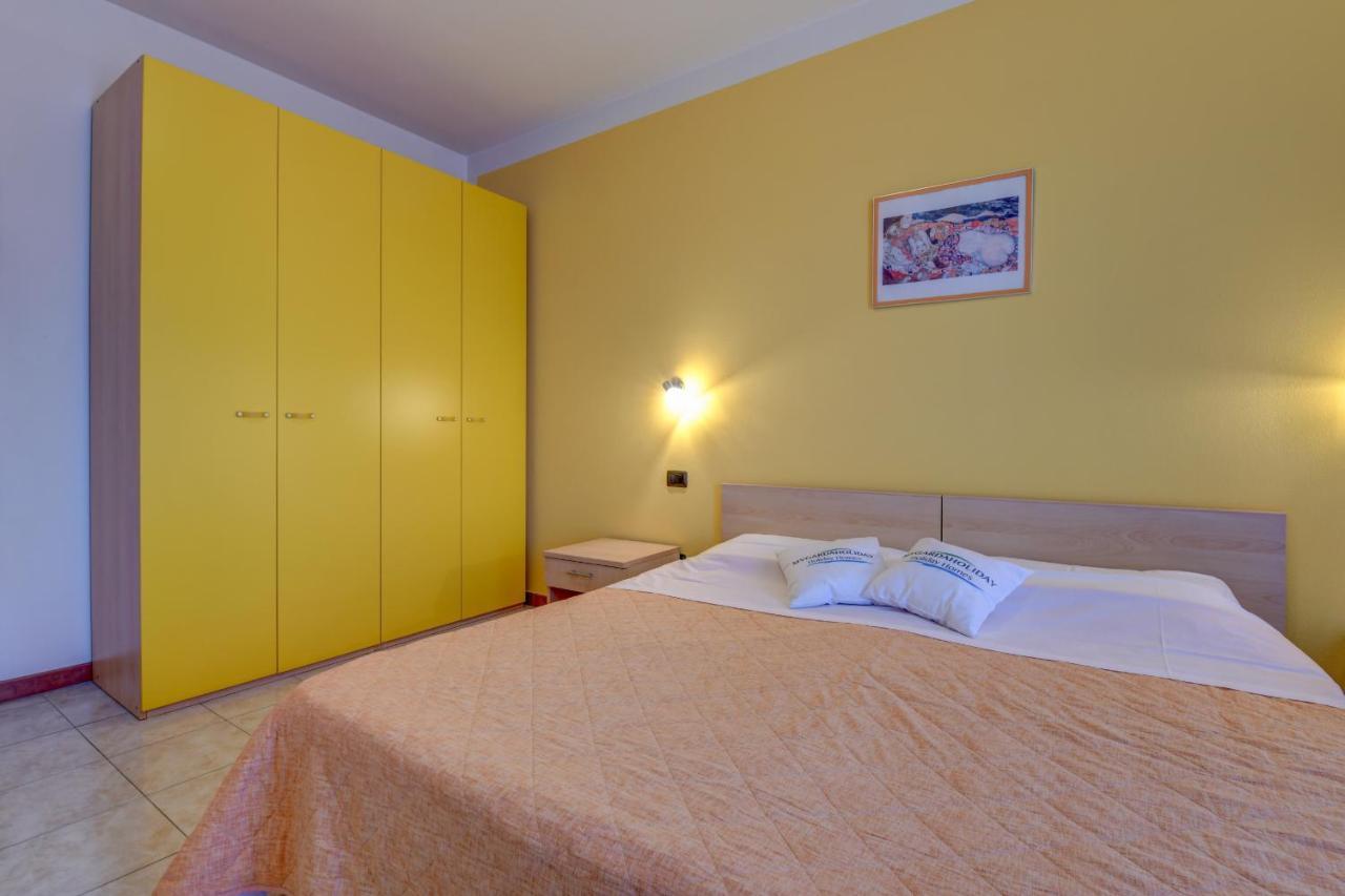 Residence Meridiana ペスキエーラ・デル・ガルダ エクステリア 写真