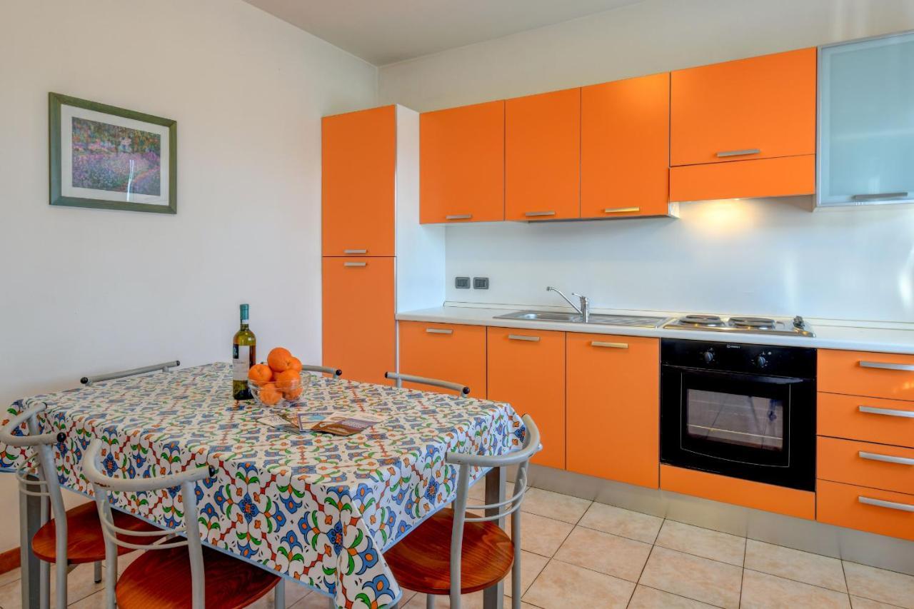 Residence Meridiana ペスキエーラ・デル・ガルダ エクステリア 写真