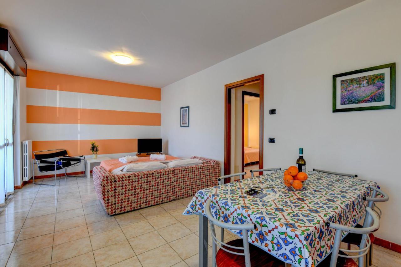 Residence Meridiana ペスキエーラ・デル・ガルダ エクステリア 写真